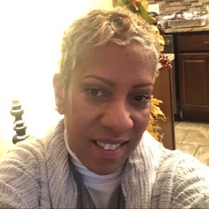 Meet your Posher, Carla